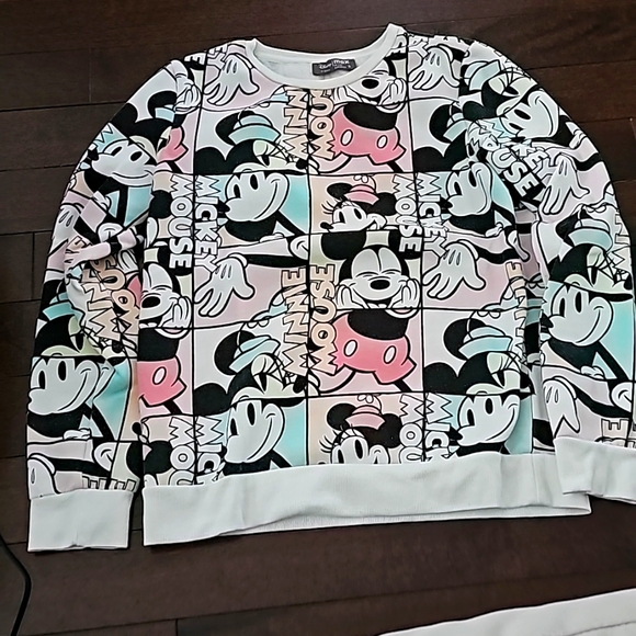 Sweatshirt - Picture 1 of 1
